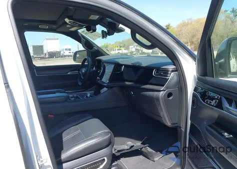 2024 Jeep Grand Wagoneer Series Ii z USA, uszkodzony, nr VIN 1C4SJVFP3RS105415